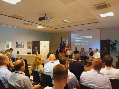 Udeleženci dogodka so bili soglasni, da bi tudi na Gorenjskem potrebovali več posluha za podjetni&scaron;tvo in regijske prioritete na državni ravni.