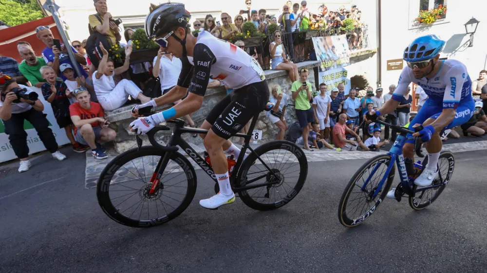 Tadej Pogačar (UAE Team Emirates), in Luka Mezgec 25.06.2023 &ndash; Radovljica &ndash; kolesarstvo - državno prvenstvo, cestna dirka (156 km), člani&nbsp;//FOTO: Luka Cjuha