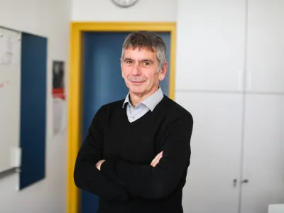 - 12.12.2022 &ndash; prof. dr. Marko Stabej, jezikoslovec in pedagog - redni profesor za slovenski jezik na Oddelku za slovenistiko Filozofske fakultete Univerze v Ljubljani. - dnevnikov kolumnist<br> <br>//FOTO: Bojan Velikonja