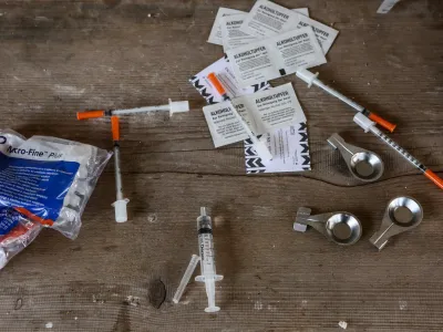 - 16.01.2019 &ndash; narkomanija - narkomanski pribor, injekcijske igle,zasvojenost - odvisnost, droge - mamila  //FOTO: Luka Cjuha.