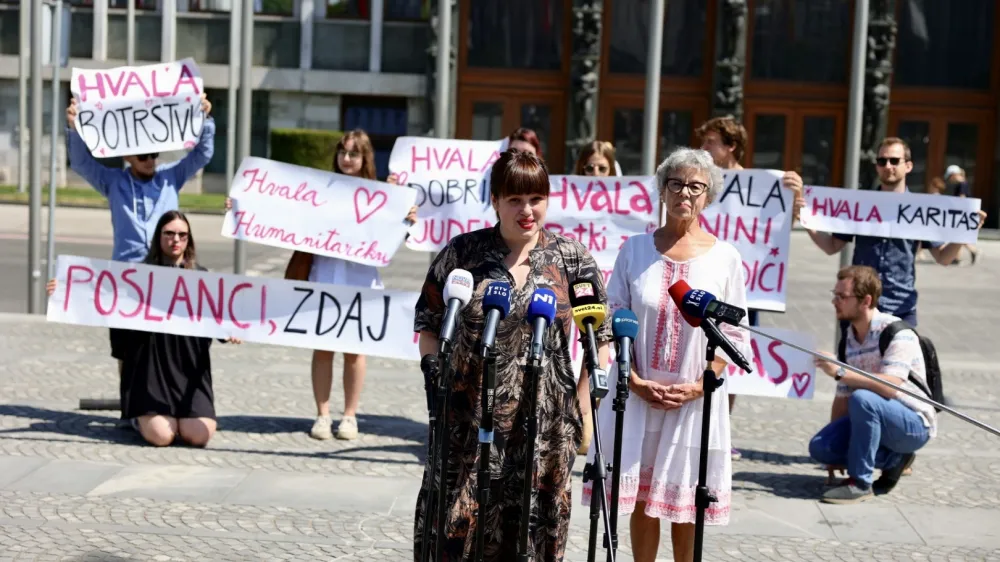   IN&Scaron;TITUT 8MAREC