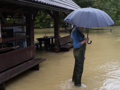 - 16.09.2022 - Močno deževje in poplave v Dolu ob reki Kolpi.  //FOTO: Nik Erik Neubauer