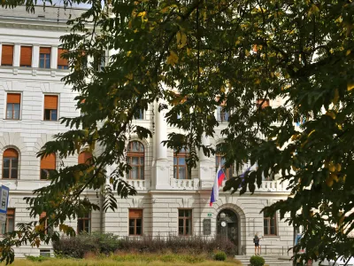 &nbsp; &nbsp; &nbsp;