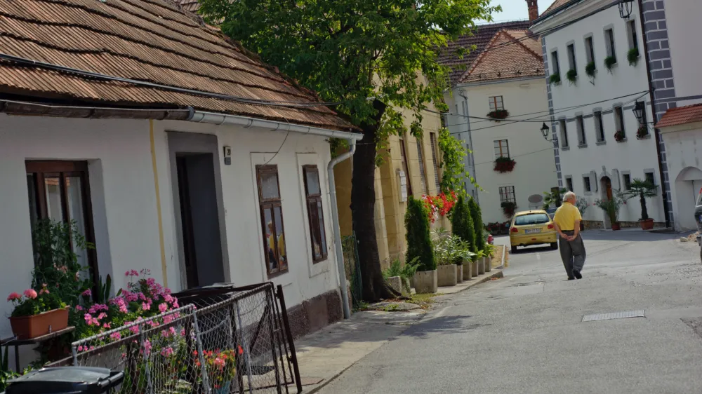 - ilustrativna fotografijaMetlika, Bela krajina//FOTO: Tomaž Zajel&scaron;nik