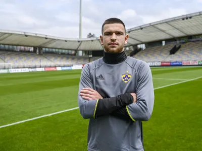 - 19.05.2023 &ndash; Žan Vipotnik, profesionalni nogometa&scaron; - član nogometnega kluba Maribor in od leta 2023 tudi slovenske nogometne reprezentance - Dnevnikov nogometa&scaron; sezone 2022/23 //FOTO: Nik Erik Neubauer