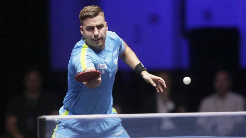 Deveti igralec sveta Darko Jorgić je dodobra napolnil dvorano Tivoli, zaupanje navijačev pa je upravičil z zmago proti &Scaron;pancu Alvaru Roblesu. F Nik Erik Neubauer