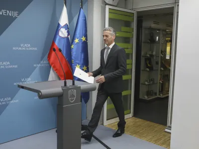 predsednik vlade Robert Golob07.07.2023 - izjava predsednika vlade dr. Roberta Goloba ob odstopu Ministra za zdravje Be&scaron;ič LoredanaFOTO: Luka Cjuha