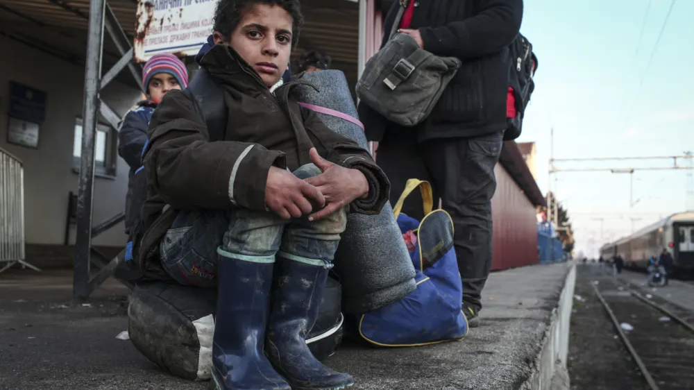 26.01.2016 -- ĹľeleĹľniĹˇka postaja Ĺ&nbsp;id - Srbija- Begunci 2016 - migracije po zahodni balkanski poti - migracijska pot beguncev iz Sirije, Afganistana in Iraka &Auml;Ťez Balkan proti zahodni Evropi - evropska begunska kriza - migranti -    ///FOTO: Luka Cjuha