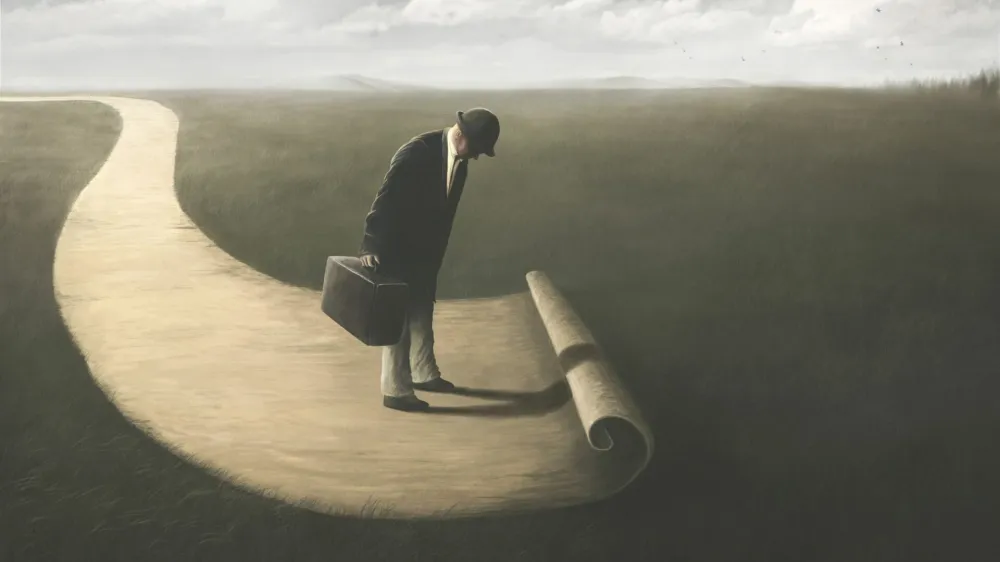 Večini kandidatov je potrebno pomagati tudi pri dvigu samopodobe in samozavesti, saj je odpustitev mnogokrat povezana z osebnostno krizo in stisko. Kandidat v &raquo;krču&laquo; je namreč premalo aktiven in odziven in lahko zaradi tega spregleda dobro novo priložnost na trgu dela ali pa pride na razgovor nepripravljen oziroma ne kaže svojega pravega obraza.