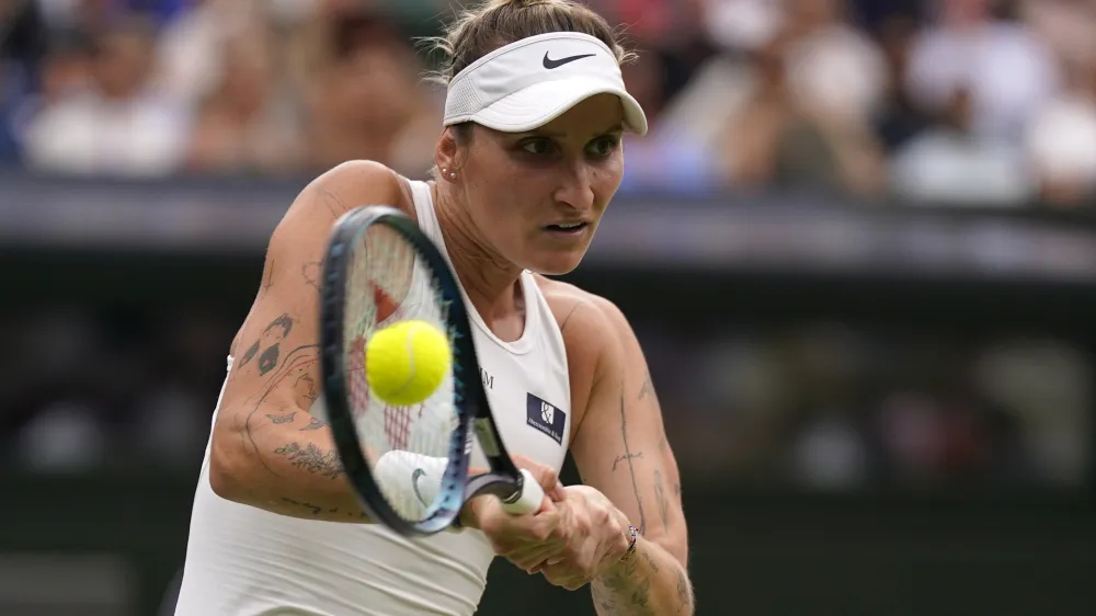 Ljubiteljica tatujev Marketa Vondrou&scaron;ova je najbolj&scaron;a igralka sezone na travi.&nbsp;