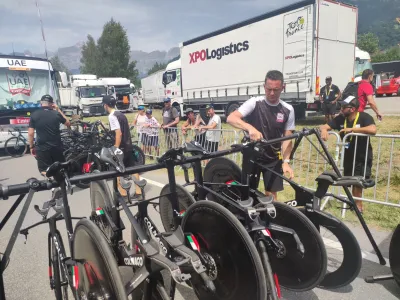 kolesarstvo, Bo&scaron;tjan Kavčnik, mehanik, UAE Emirates