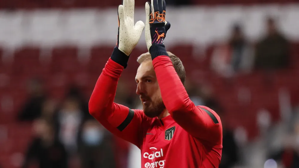 Soccer Football - Champions League - Round of 16 First Leg - Atletico Madrid v Manchester United - Wanda Metropolitano, Madrid, Spain - February 23, 2022 Atletico Madrid's Jan Oblak during the warm up before the match REUTERS/Javier Barbancho
