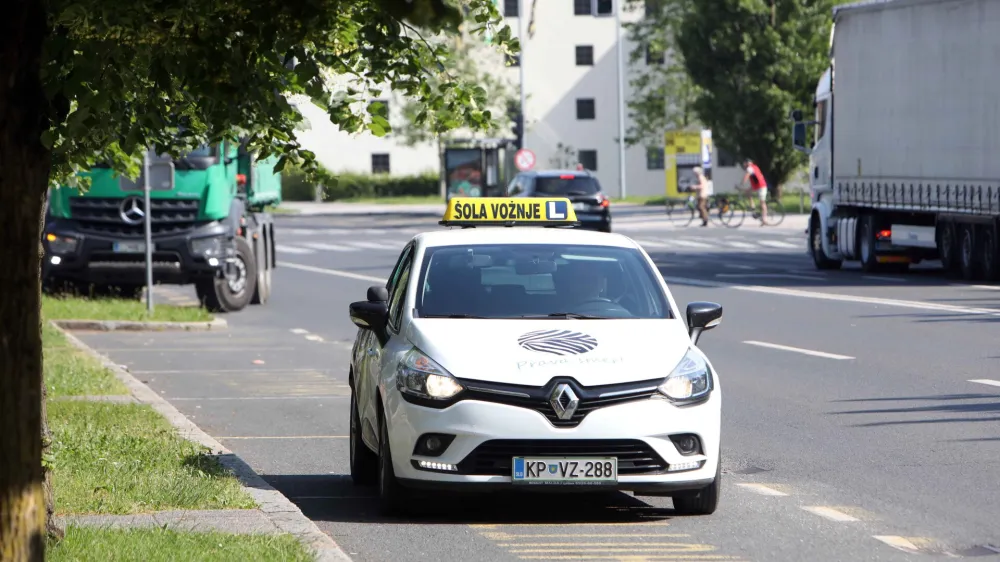 - 02.06.2023 &ndash; simbolična fotografija &ndash; avto&scaron;ola &ndash; &scaron;ola vožnje - praktični del izpita za voznike motornih vozil B kategorije <br><br>//FOTO: Tomaž Skale<br><br>