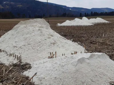 sadra, Koro&scaron;ka onesnaževanje