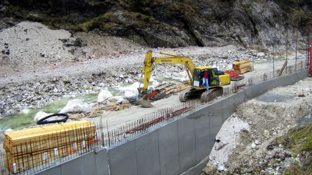 Da je na področju hudourni&scaron;tva država pogrnila na celi četrti, kaže že izobraževalni sistem. Od petih predmetov, ki zajemajo hudourni&scaron;ka območja, je na oddelku za gozdarstvo ljubljanske biotehni&scaron;ke fakultete obvezen le eden. Fotografija je simbolična.&nbsp;