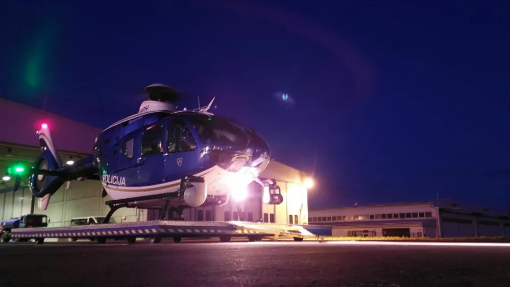 Policijski helikopter, nočna re&scaron;evalna akcija