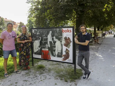  zgodovinar in sociolog s fakultete za &scaron;port Tomaž Pavlin, kustosinja iz Slovenskega &scaron;olskega muzeja Maja Hakl Saje in dr. Ale&scaron; &Scaron;afarič, kustos v Muzeju &scaron;porta<br><br>- 17.08.2023 &ndash; Razstavni prostor Krakovski nasip - razstava Zbiramo, raziskujemo, obujamo: &scaron;portna dedi&scaron;čina in Muzej &scaron;porta,<br><br> <br><br>//FOTO: Luka Cjuha