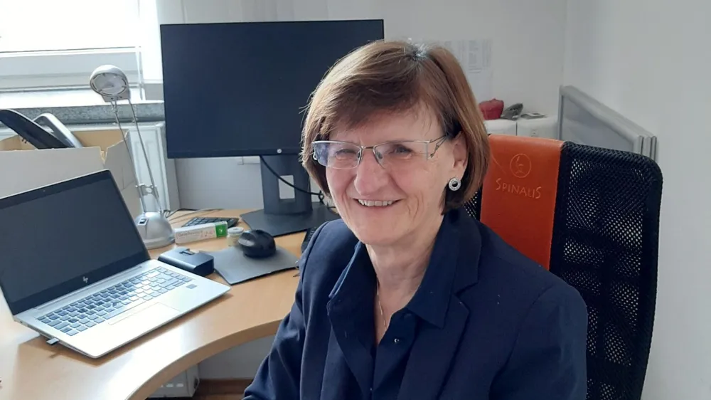 Marjeta Kovač, profesorica na fakulteti za &scaron;port: Ob konkretnih prijavah je treba osebo, ki deluje v javni službi, takoj umakniti iz delovnega okolja.