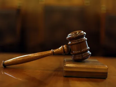 - simbolična fotografija - Ustavno sodi&scaron;če RS - sodni&scaron;ko kladivo - simbol sodstva - pravosodje - pravo - pravičnost - pravica - pravni sistem - tožilstvo - sodna oblast - sodi&scaron;ča -//FOTO: Jaka Gasar