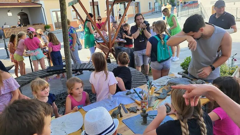 Semič, festival Zaključek poletja na plac