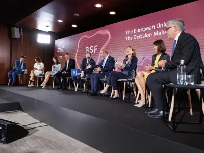 Ponujeno priložnost za reformo bi morale v času večjih geopolitičnih premikov po ocenah udeležencev panela o EU izkoristiti tako države članice kot zahodnobalkanske države.&nbsp;