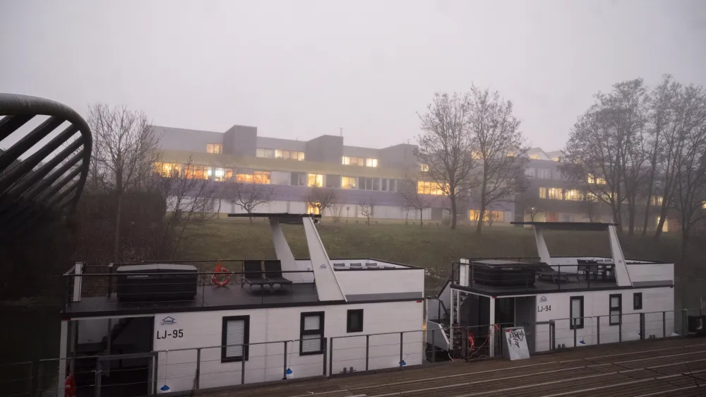 - 06.01.2023 &ndash; Rečno pristani&scaron;če &Scaron;pica &ndash; plavajoče hi&scaron;ke za turiste na Ljubljanici &ndash; turizem v Ljubljani <br><br><br>//FOTO: Nik Erik Neubauer