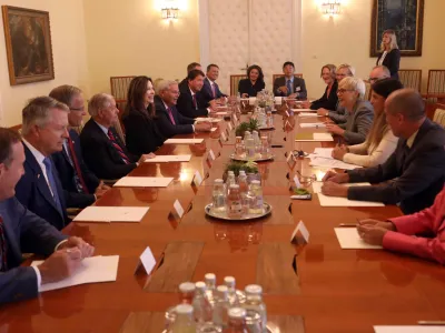 04.09.2023 - Ameri&scaron;ki senatorji in kongesnik pri Nata&scaron;i Pirc MusarFoto: Tomaž Skale