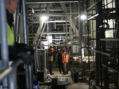  Plinsko-parna enota Termoelektrarne toplarne Ljubljana (PPE-TOL)<br><br>- 04.04.2023 - ekskurzija po Ljubljani z ljubljanskim županom Zoranom Jankovićem &ndash; ogled največjih ljubljanskih gradbi&scaron;č od Roga in Ilirije do Barja in kanala C0<br><br><br>//FOTO: Nik Erik Neubauer<br>