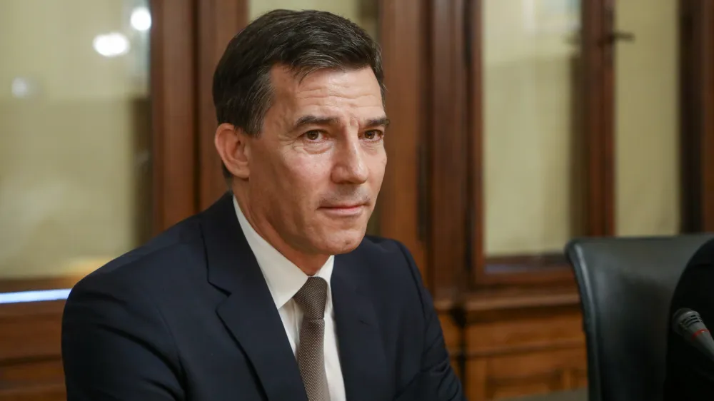 vodja svetni&scaron;ke skupine Gibanje Svoboda mag. Samo Logar- 03.01.2023 &ndash; Mestni svet MOL - podpis koalicijskega sporazuma o sodelovanju med Listo Zorana Jankovića (LZJ) in Gibanjem Svoboda (GS) v Mestnem svetu MOL,&nbsp;//FOTO: Luka Cjuha