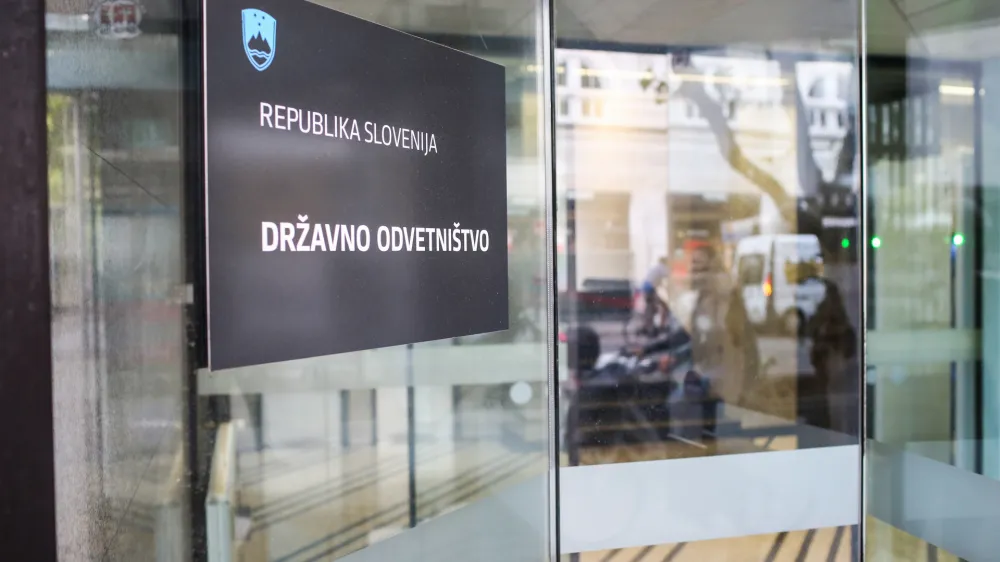 Na pravosodnem ministrstvu podpirajo spremembe, ki bi krepile samostojnost in avtonomnost državnih odvetnikov, koalicija pa &scaron;e ni poenotena.