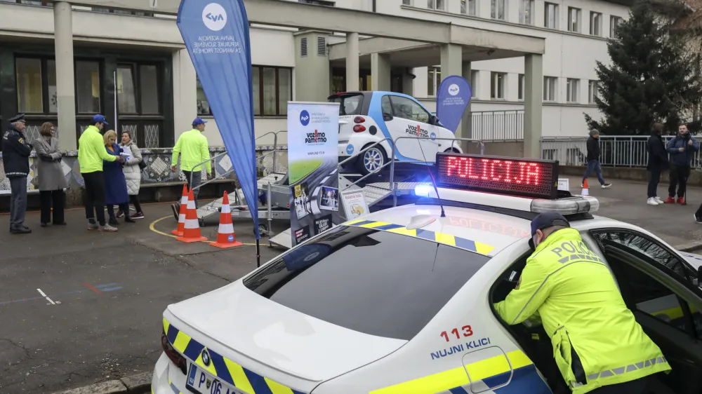 - 07.03.2023 &ndash; Policija in AVP - preventivna akcija policije in Agencije za varnost prometa glede uporabe varnostnega pasu -&raquo;Varnostni pas varuje vas / Red je vedno pas pripet&laquo; - //FOTO: Jaka Gasar