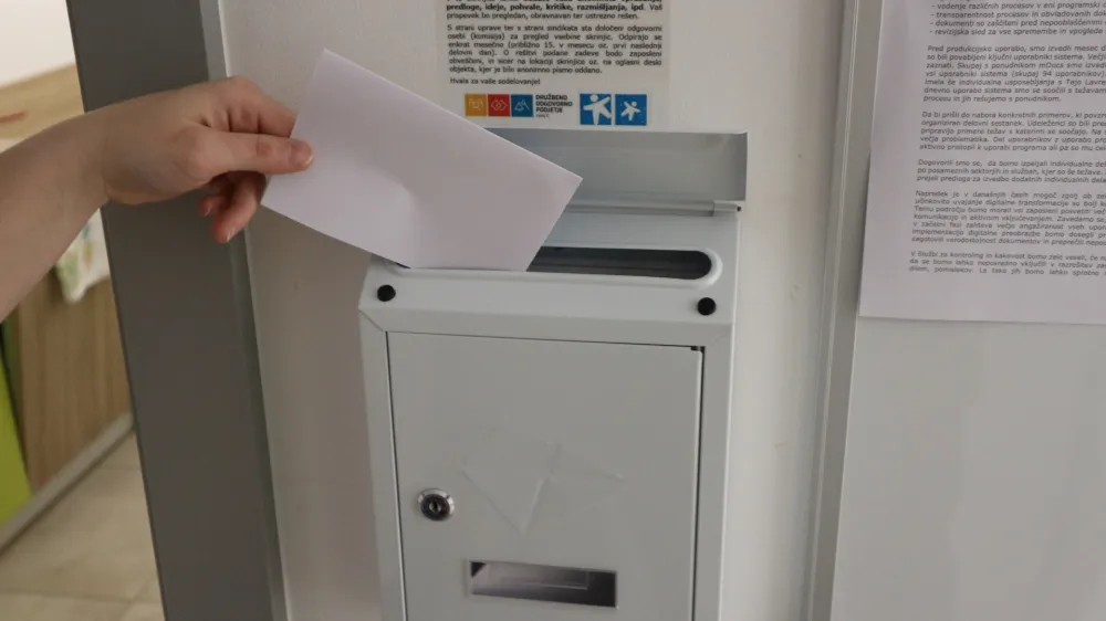 Kostakove skrinjice &ndash; anonimni glas zaposlenih