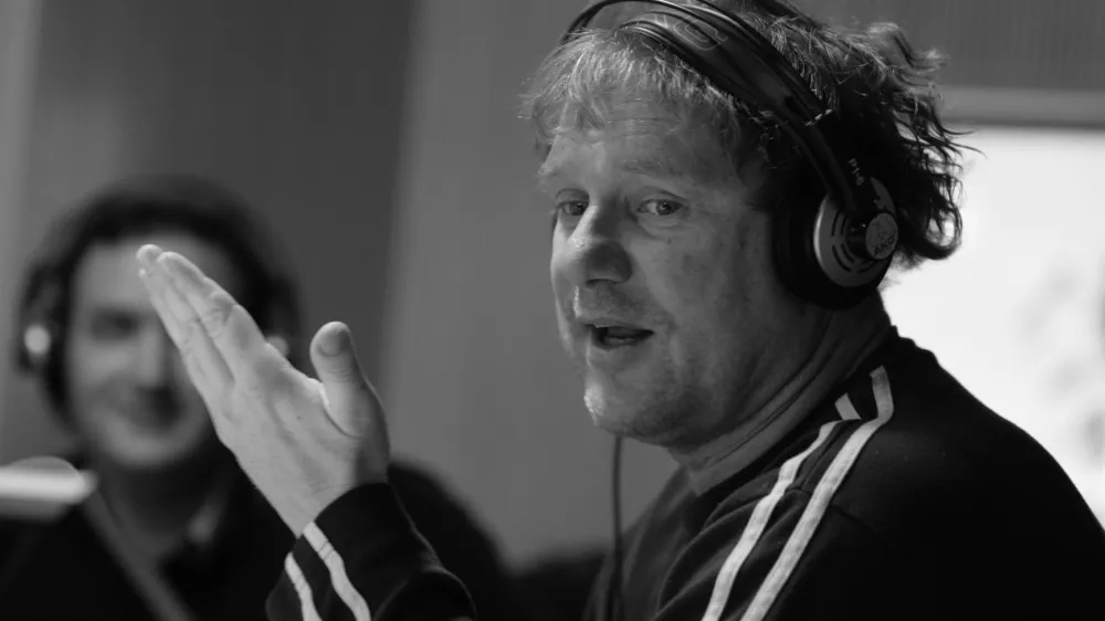 Sa&scaron;o Hribar - Radijska oddaja - Radio Ga Ga na Valu 202 //FOTO: Bojan Velikonja  OPOMBA: ZA OBJAVO V PRILOGI &ndash; DNEVNIKOV OBJEKTIV