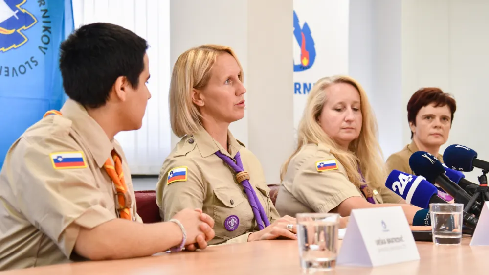 Na novinarski konferenci vodstva Zveze tabornikov Slovenije so spregovorili o sumu kaznivega dejanja člana vodstva enega izmed njihovih rodov zoper spolno nedotakljivost mladoletnih oseb.&nbsp;