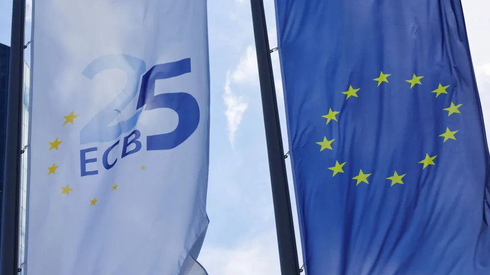 A view shows the European Central Bank (ECB) flag and the flag of the European Union, on the day of the monthly news conference following the ECB's monetary policy meeting in Frankfurt, Germany, September 14, 2023. REUTERS/Wolfgang Rattay