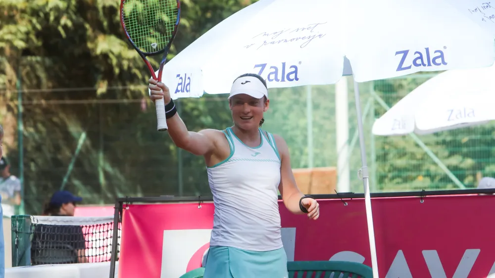 Tamara Zidan&scaron;ek se je veselila uvrstitve v polfinale turnirja WTA 125 v Ljubljani.&nbsp;