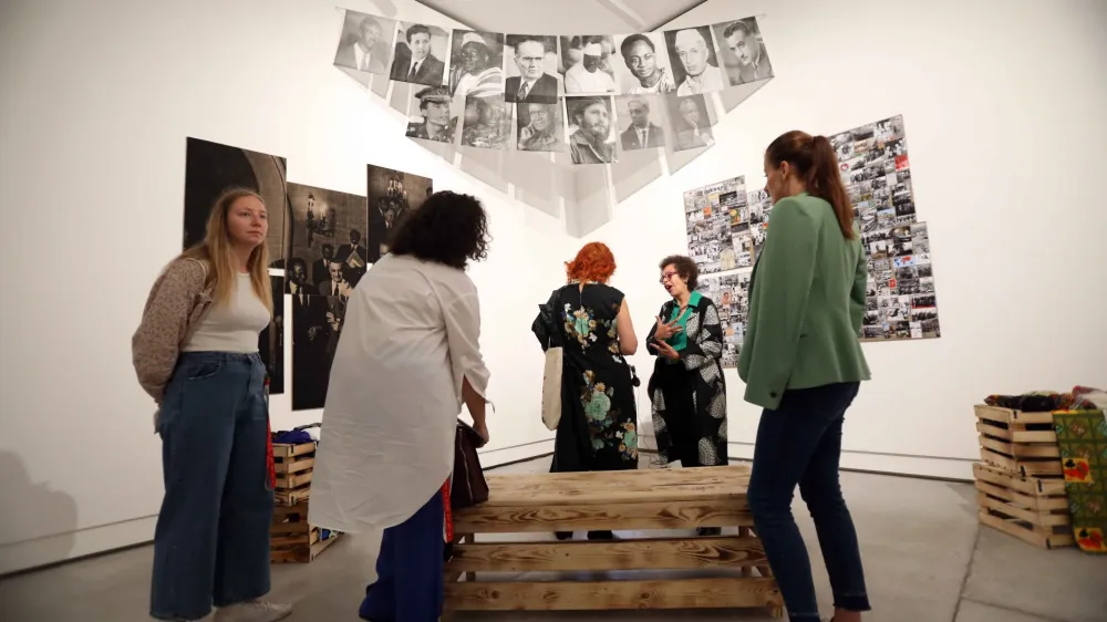 - 14.09.2023 &ndash; Cukrarna - 35. Grafični bienale Ljubljana 2023 - ogled bienalskih razstavi&scaron;č za predstavnike medijev pred uradnim odprtjem //FOTO: Tomaž Skale