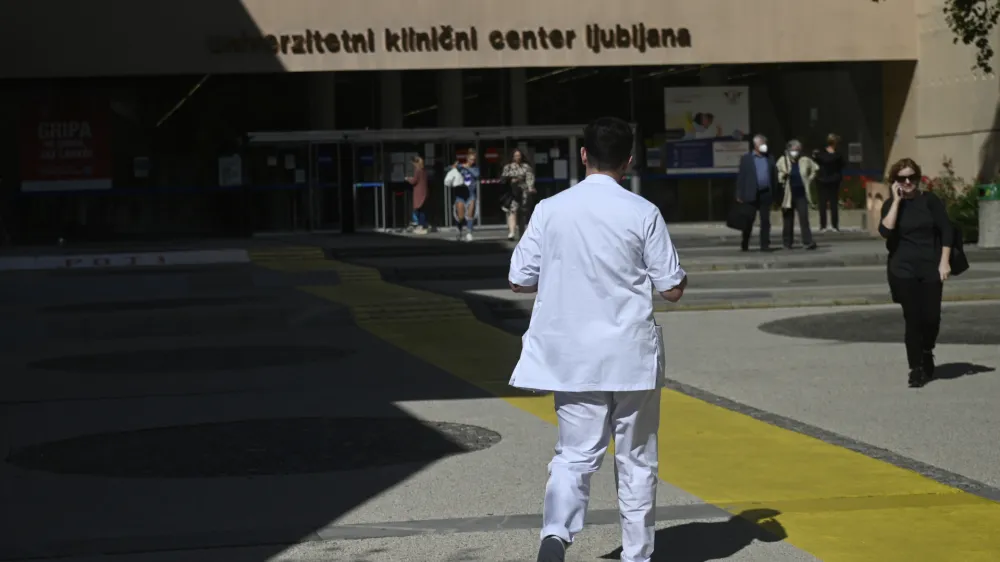 zdravstveni delavci - Univerzitetni klinični center - UKC Ljubljana<br><br><br>- 22.09.2022 &ndash; simbolična fotografija &ndash; javno zdravstvo - zdravstveni sistem &ndash; zdravje &ndash; <br><br>//FOTO: Nik Erik Neubauer