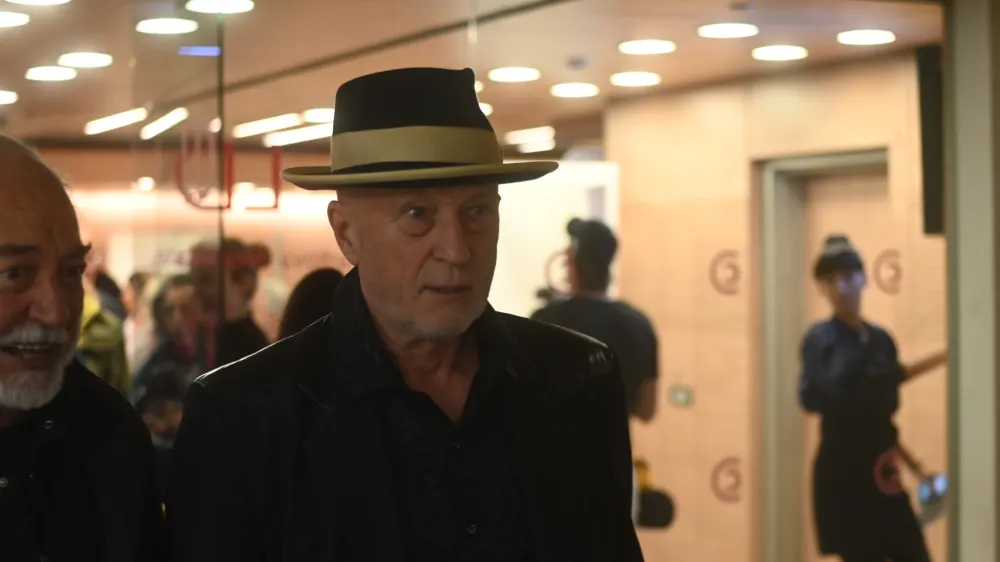 Vlado Kreslin - 09.11.2022 - 33. Ljubljanski mednarodni filmski festival Liffe 2022 &ndash; odprtje festivala s projekcijo filma Korzet, režiserke Marie Kreutzer //FOTO: Nik Erik Neubauer