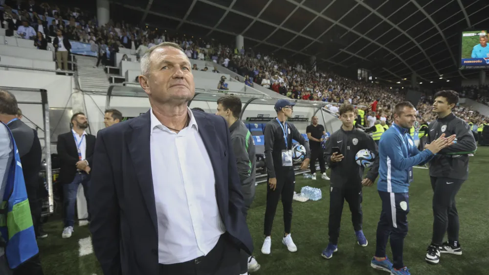 Selektor Matjaž Kek se zaveda, da je na oktobrskih dveh tekmah proti Finski in Severni Irski potrebno osvojiti &scaron;est točk, če želimo ostati v igri za nastop na evropskem prvenstvu.