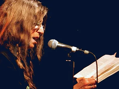 Ameri&scaron;ka pank rokovska zvezdnica Patti Smith bo jutri nastopila na novem koncertnem prizori&scaron;ču v Gorici.Foto: dokumentacija Dnevnika