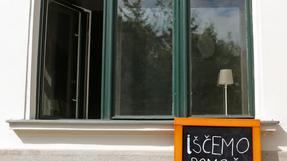 Kljub &scaron;tevilnim nestrinjanjem znotraj delovne skupine, ki pripravlja predlog novega zakona o psihoterapiji, se večina članov strinja, da je sprejem novega zakona nujno potreben za za&scaron;čito pacientov. Foto: Bojan Velikonja&nbsp;