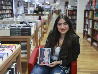 Lale G&uuml;l, nizozemska pisateljica tur&scaron;kih korenin, avtorica knjige Živela bom&nbsp;