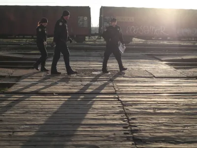 26.01.2016 -- železni&scaron;ka postaja &Scaron;id - Srbija - - mejni prehod &Scaron;id-Tovarnik na srbsko-hrva&scaron;ki meji - <br><br><br><br> - Begunci 2016 - migracije po zahodni balkanski poti - migracijska pot beguncev iz Sirije, Afganistana in Iraka čez Balkan proti zahodni Evropi - evropska begunska kriza - migranti -    ///FOTO: Luka Cjuha