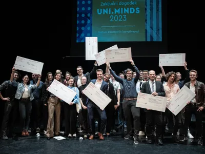 Sklepna prireditev festivala Uni.minds, na<br>kateri so podelili nagrade najbolj inovativnim idejam in raziskovalnim projektom na Ljubljanski univerzi (Foto: Katja Kodba/STA)
