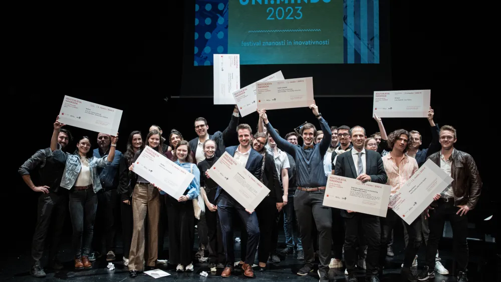 Sklepna prireditev festivala Uni.minds, na<br>kateri so podelili nagrade najbolj inovativnim idejam in raziskovalnim projektom na Ljubljanski univerzi (Foto: Katja Kodba/STA)