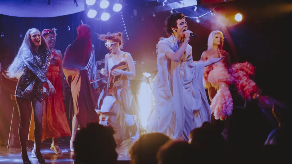 Le Cabaret du Poussiere, pari&scaron;ki kabaret