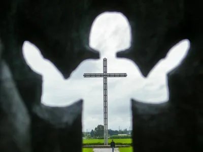 Poljsko cerkev pretresa &scaron;e en &scaron;kandal, zaradi katerega je že odstopil &scaron;kof Sosnowieca.