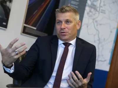 - 30.08.2022 &ndash; mag. Valentin Hajdinjak, predsednik uprave DARS, Družba za avtoceste v Republiki Sloveniji  //FOTO: Luka CjuhaOPOMBA: INTERVJU ZA OBJEKTIV 2022