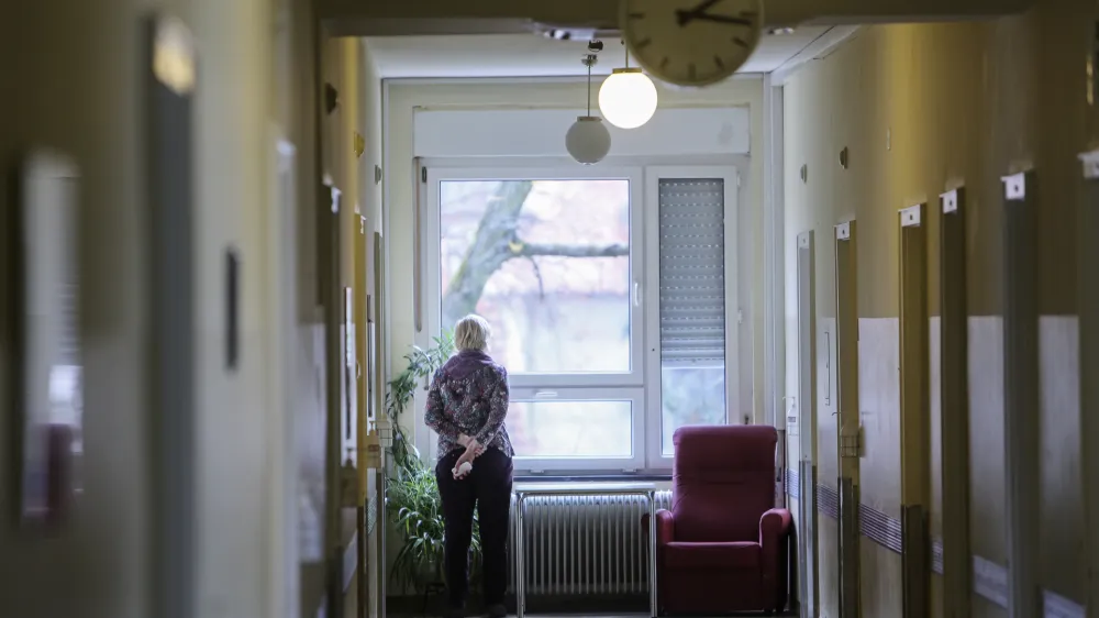 Bolniki, ki v Sloveniji nimajo možnosti zdravljenja v primernih rokih, se v tujino največkrat odpravijo na preiskave s PET CT. Fotografija je simbolična.&nbsp;